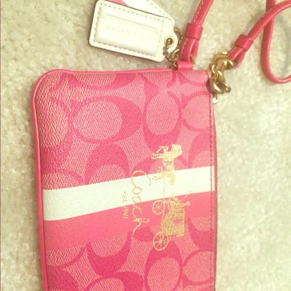 Coach leather wristlet - Picture 1 of 3
